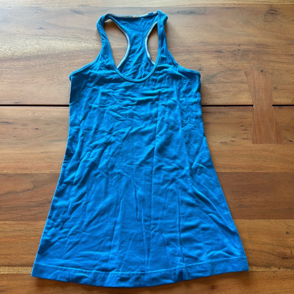 Lululemon blue tank